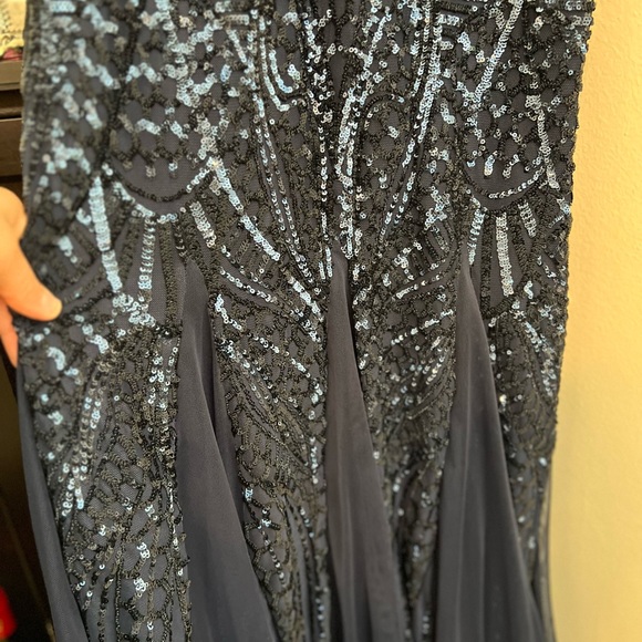 Nightway, a V-neck w/ an array of sequin embellishments on a flowing silhouette - Picture 4 of 15